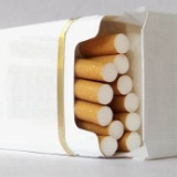 Сигареты всех марок будут выпускать в однообразной блеклой упаковке