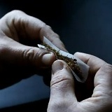 Британцы запустили рекламную кампанию против самокруток ссылка