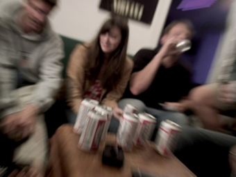 Четверть американских старшеклассников злоупотребляют спиртным