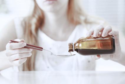 Нарколог рассказал, чем опасно употребление спиртосодержащих лекарственных препаратов